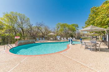 Dominium-Kinwood-Pool